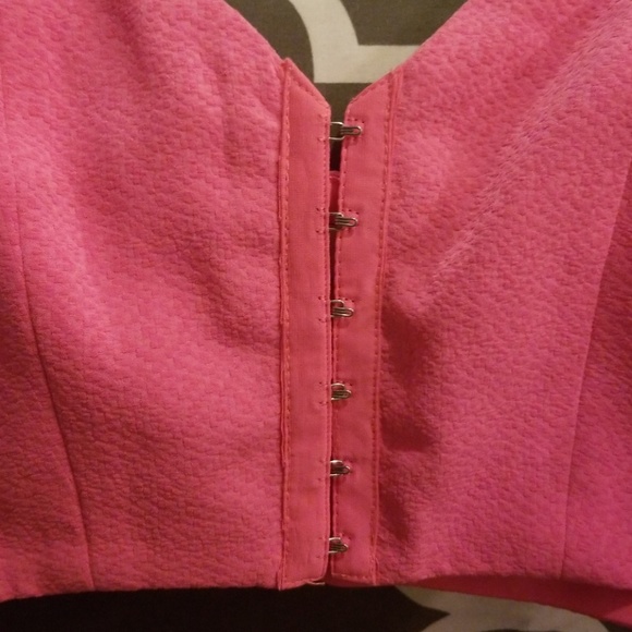Pink Crop Top - Picture 3 of 4